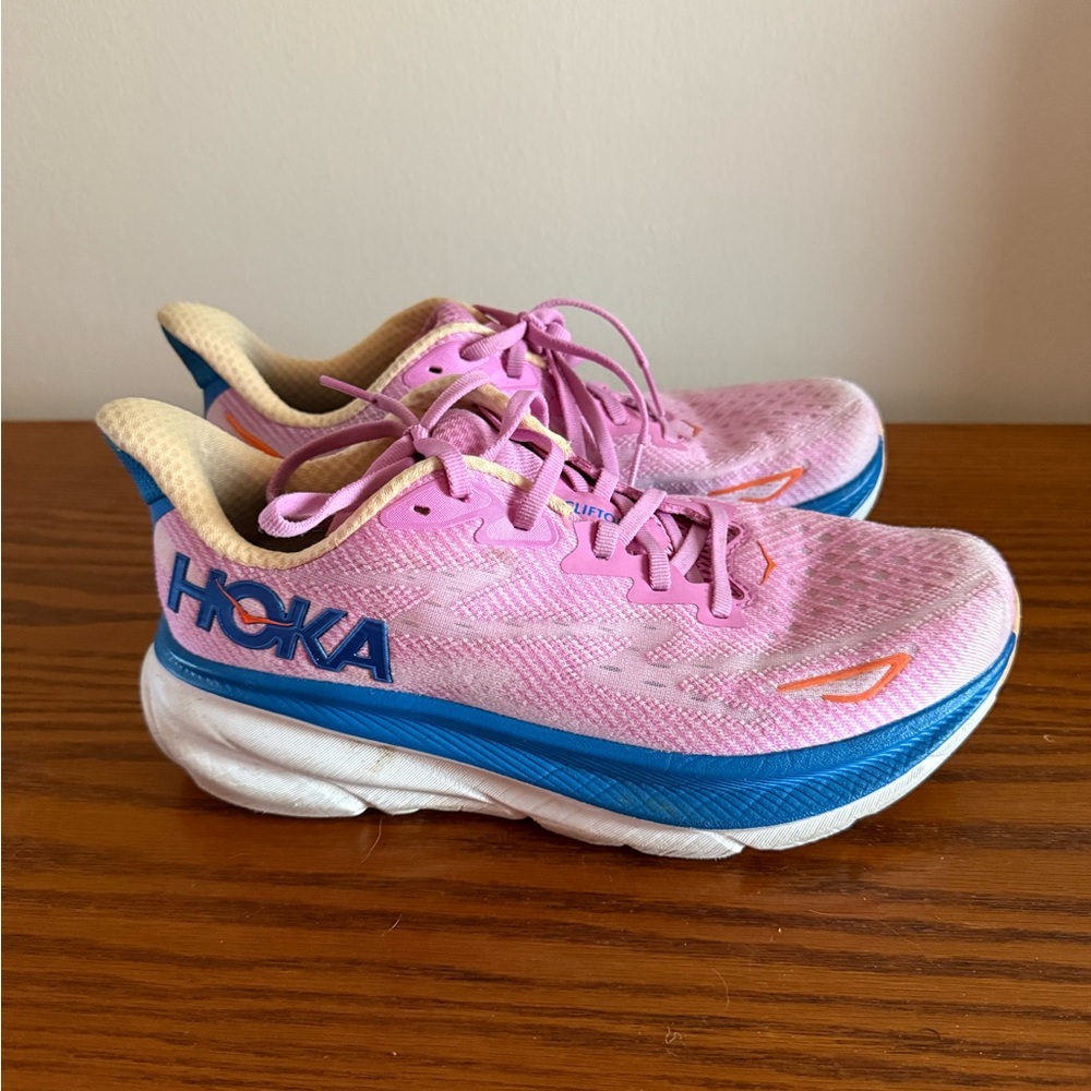 Hoka Clifton 8